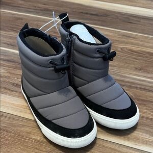 Cat & Jack Charcoal Kids Boots